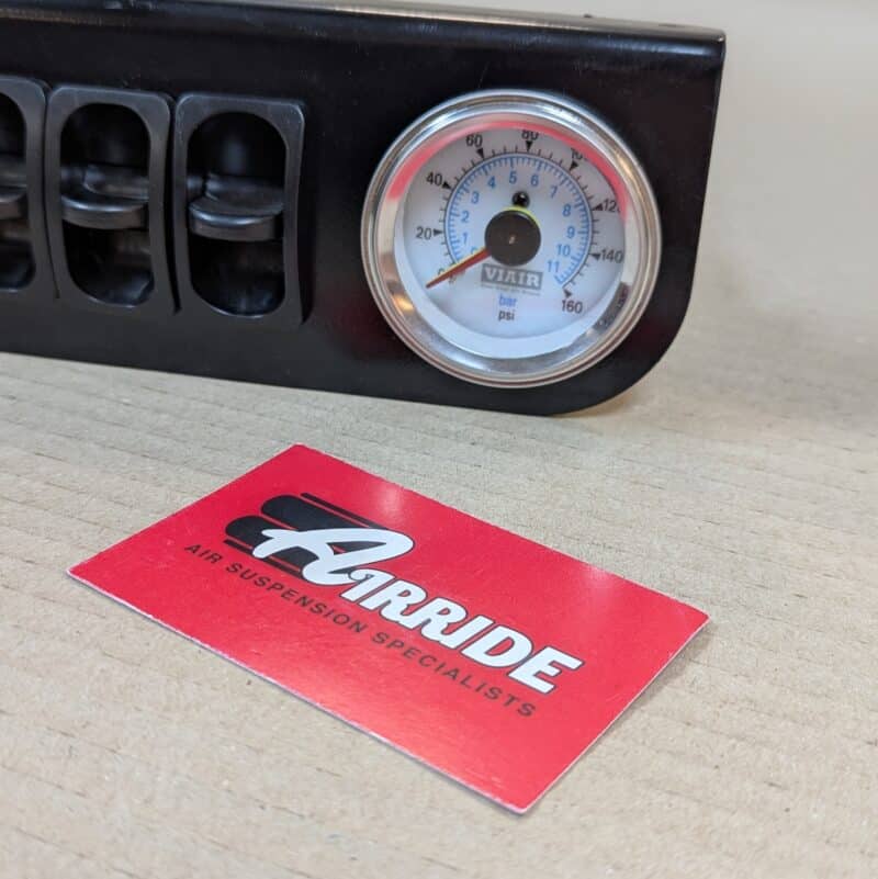 Close up of 4 way controller gauge