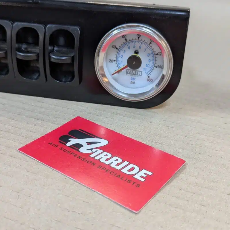 Close up of 4 way controller gauge