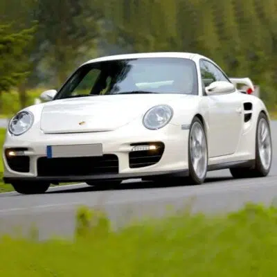 White Porsche 997 on the round