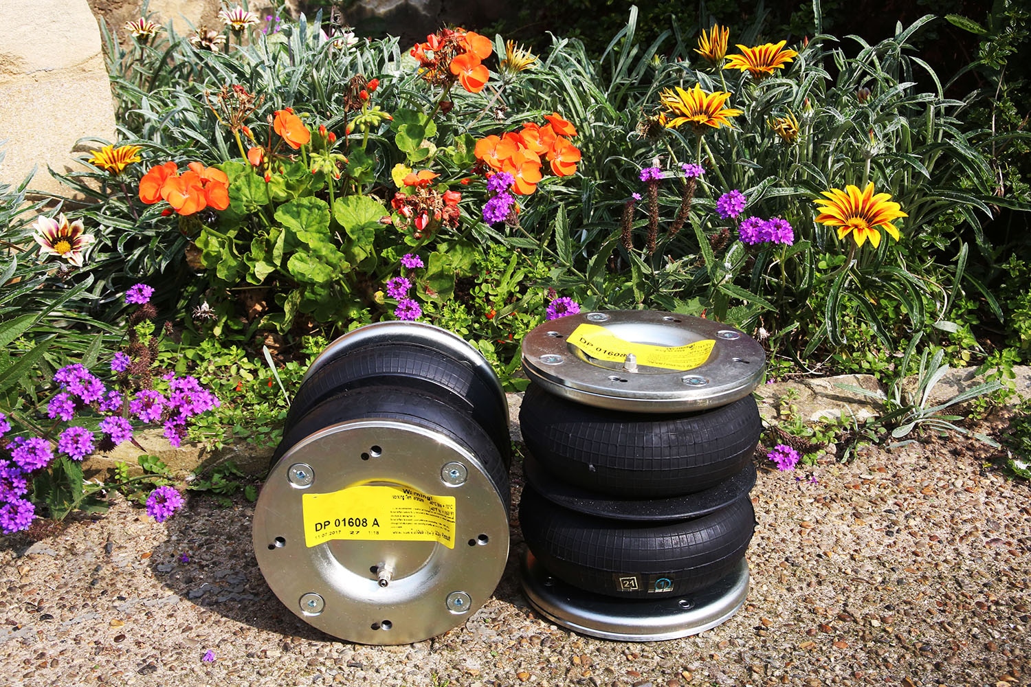 Dunlop AirSpring Bags in Bags in Garden
