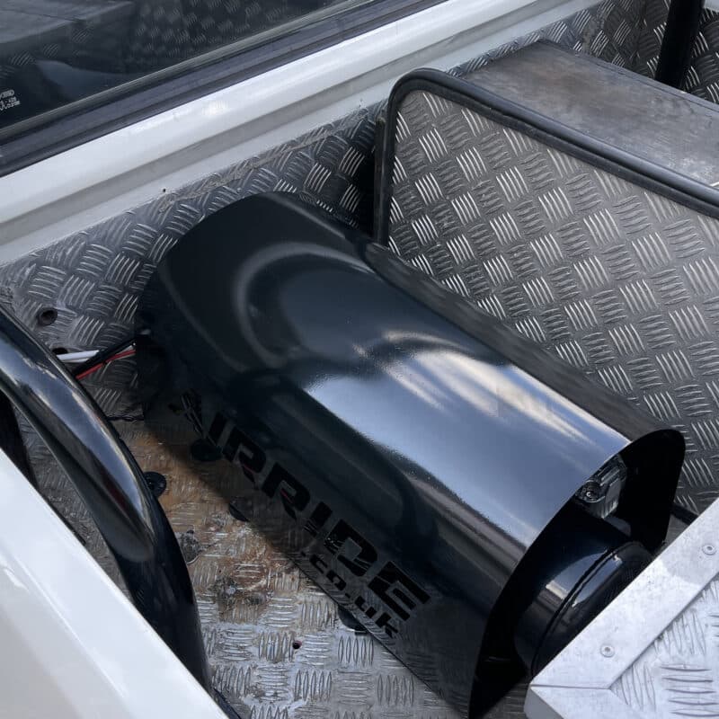 Air management with a cover fitted in the bed of a Mk1 VW Caddy