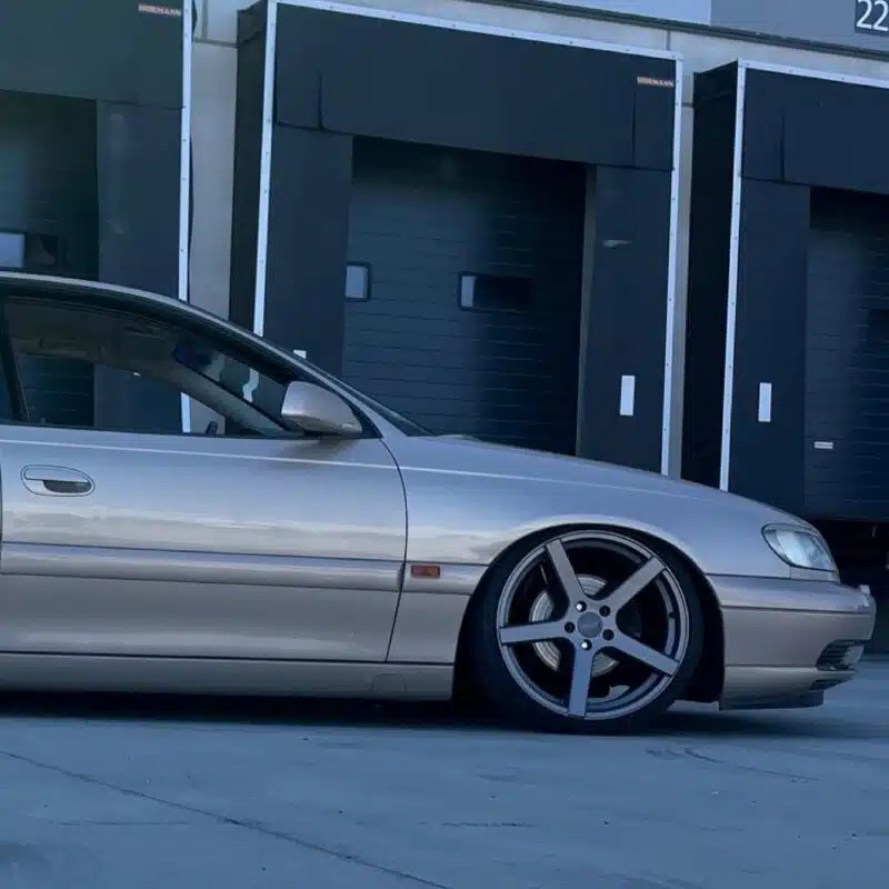 Lowered Opel Omega B